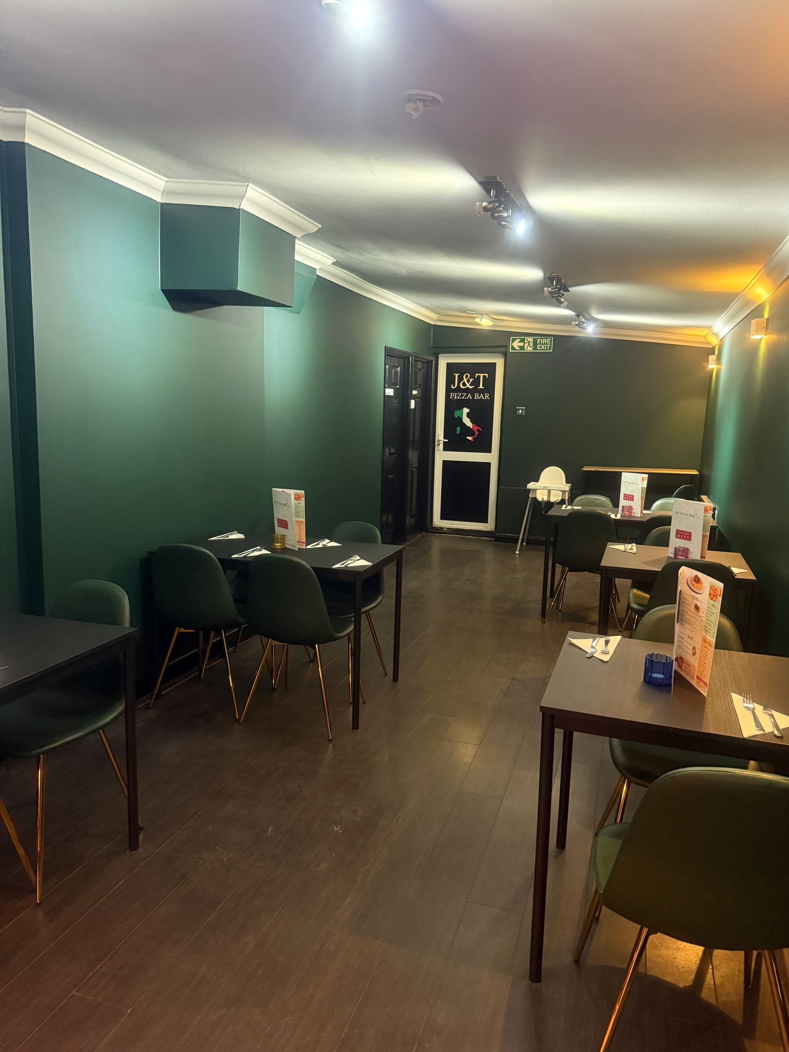 J&T Pizza Bar Gillingham